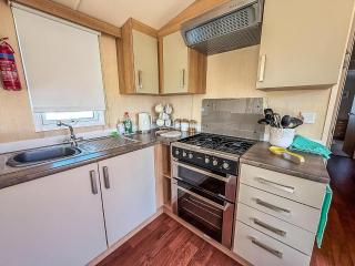 Lovely 8 Berth Caravan At California Cliffs, Near Scratby Beach Ref 50046L - 2