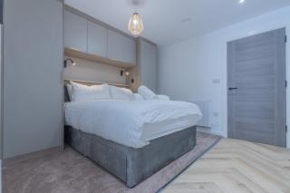 Unit 1 Spacious & Ideal 1-BR Stays, Near Sheffield United Football Club, Wifi-Parking & Comfortable - 3