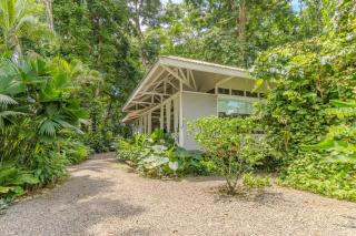 Beachfront Residencia Blanca in Puerto Viejo - 0