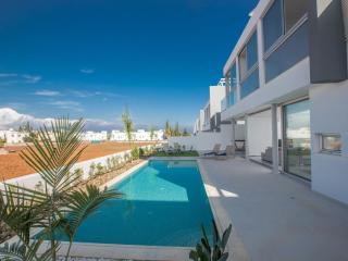 Villa Panemorfi - Luxury Brand New 3 Bedroom Protaras Villa With Private Pool And Sea Views - Protaras - 9