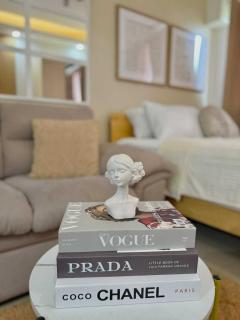 Cozy Condo Staycation with Balcony near Mall of Asia - 2