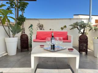Meetup on The Terrace View With private parking - 3