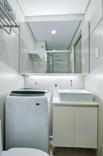 The Sunny Flat at Fame Residences - Manila - 7