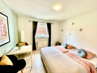 5 minute walk to LEGO house -3 - 2