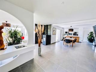 Villa 5 étoiles with swimming pool, sauna and balneo - 2