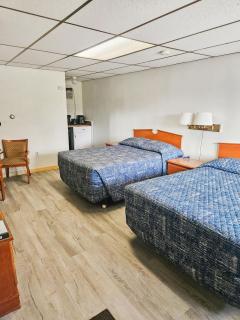 Katahdin Valley Motel - - 3
