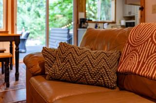 NWPADS-Verlot River Cabin - Hot Tub-Firepit-Beach - 6