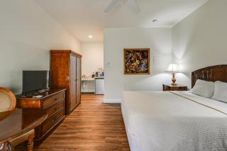 Everglades Escape w/ Outdoor Pool & Marina Access! - 5