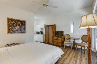 Near the Everglades Studio at Port of the Islands - 6