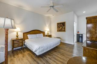 Near the Everglades Studio at Port of the Islands - 5