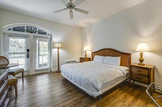 Near the Everglades Studio at Port of the Islands - 4