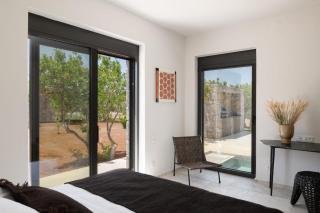 Magical Crete Villa Villa Liváni Beautiful Landmark Views Terrace Private Pool 4 Bedrooms Rethymno - Prínos - 3
