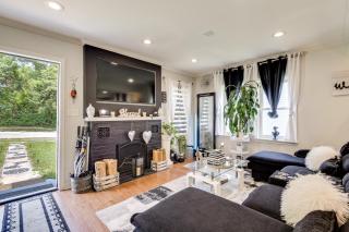 Outdoor Pool Family Retreat - 6 Mi to Dtwn! - 5