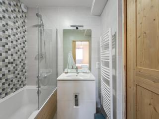 Appartement au pied des pistes - 6 adultes + 2 enfants, 4 chambres, parking, wifi - FR-1-570-40 - Levassaix - 5