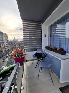 La Dolce Casa & City Center I Balcony I Netflix - 9