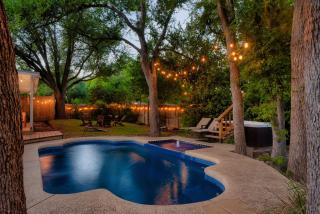 Pool & Hot Tub Luxury Escape Gym & Gameroom - Round Rock - 0