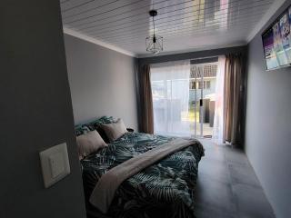 284 On Circular 4 - Gqeberha - 2