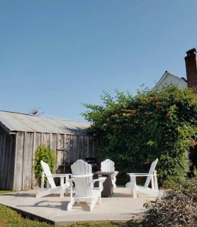 The Wild Rose - Cozy PEC Rental in Picton - Picton - 8