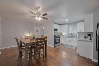 Modern 3BR Home in Spring Branch - Houston - 7