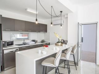 Villa Olive Sun, Beautiful, Contemporary 3Bdr Villa With Private Pool - 1