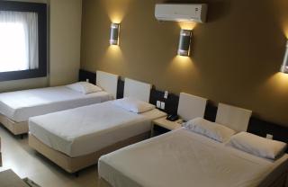 Master Curitiba Hotel - 1,6 km do Estádio Couto Pereira - Show - 7