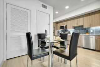 Global Luxury Suites near Liberty Station - San Diego - 3