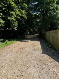 Beautiful Home - Yiewsley - 3