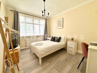 Spacious 2BR Flat Harold Wood - Harold Wood - 3