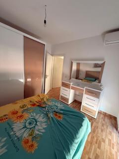 shengjin apartaments - 8