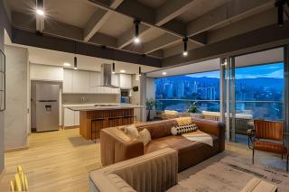 Life 1603 - Panoramic & Tastefully Decorated Loft - 4
