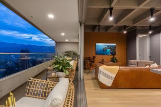 Life 1603 - Panoramic & Tastefully Decorated Loft - Medellín - 2