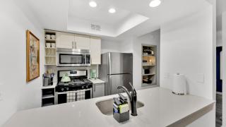 2Bed Apartment in Downtown Austin - Close to UT, ACL, 6th, Lake & More - 4