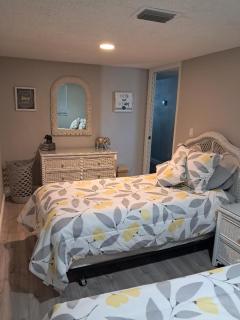 Gulf & Bay Club, Siesta Key, FL - This property has a 30 night minimum reservation - 2