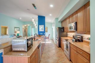 3 Mi to Dtwn Fort Myers Condo with Pool and Hot Tub - 3