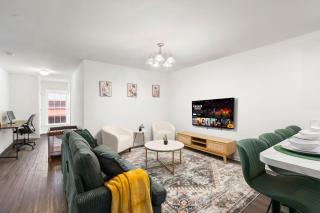 Traveler Haven XL NYC & NWK with free parking - 9