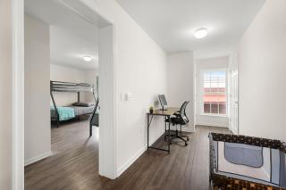 Traveler Haven XL NYC & NWK with free parking - 3