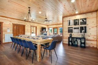 2Cabins 16BR Sleeps42 Hot Tub Indoor Pool and Gazebo - 8