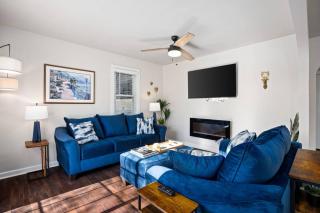 Blue Haven Cottage - Spacious 2BD in the Heights - Peoria Heights - 3