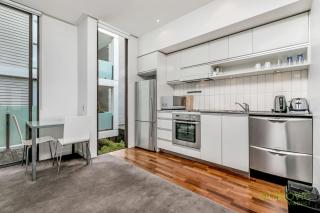 QV Stays Cosy One Bedroom Viaduct Haven - 3