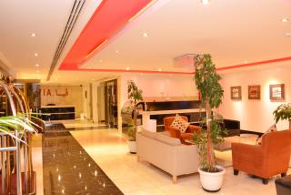 فيا للشقق المخدومة - 3