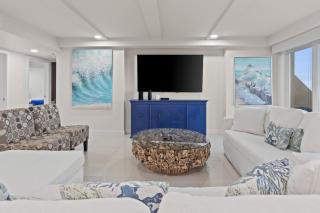 Beachy Vibes at Solare Tower - 9