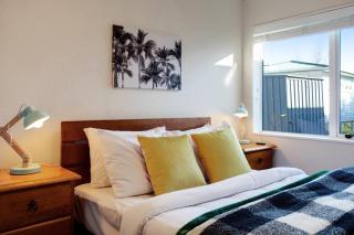 The Peninsula Riverside Abode with Garden Views - Auckland - 8