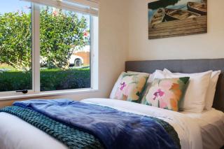 The Peninsula Riverside Abode with Garden Views - Auckland - 1