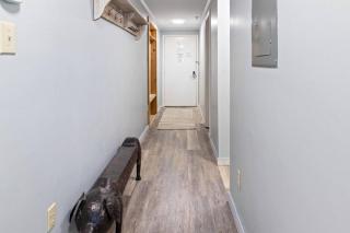 ML244 Mountain View EZ Parking WiFi Near Village - 3