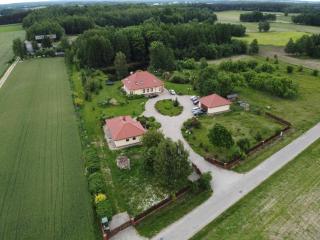 Dom nad stawem - Skorka - 2