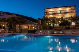 Apartment in Seget Donji 7430 - 0