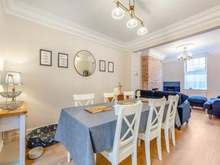 Glossop Cottage - 5