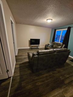 Cozy Bungalow - - 7