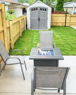 Parkside Pet Friendly Bungalow - Winona - 9