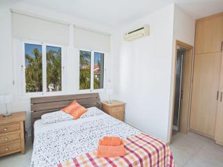 Villa Mesogi, Modern 3Bdr Protaras Villa, Close To Fig Tree Bay Beach - 2